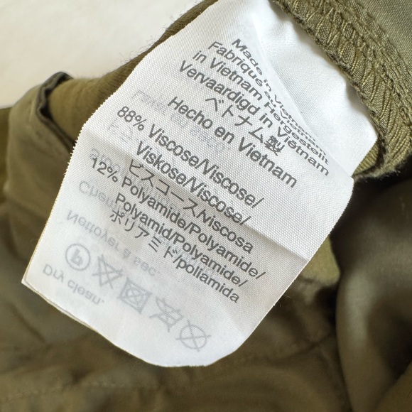 Madewell Olive Green Cropped Pants - Picture 8 of 8